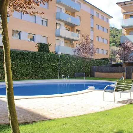 2 Bedroom Lovely In