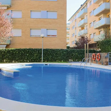 Apartment 2 Bedroom Lovely In