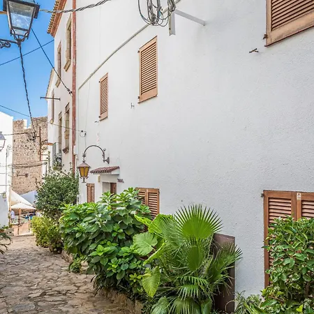 Stunning In * Tossa de Mar